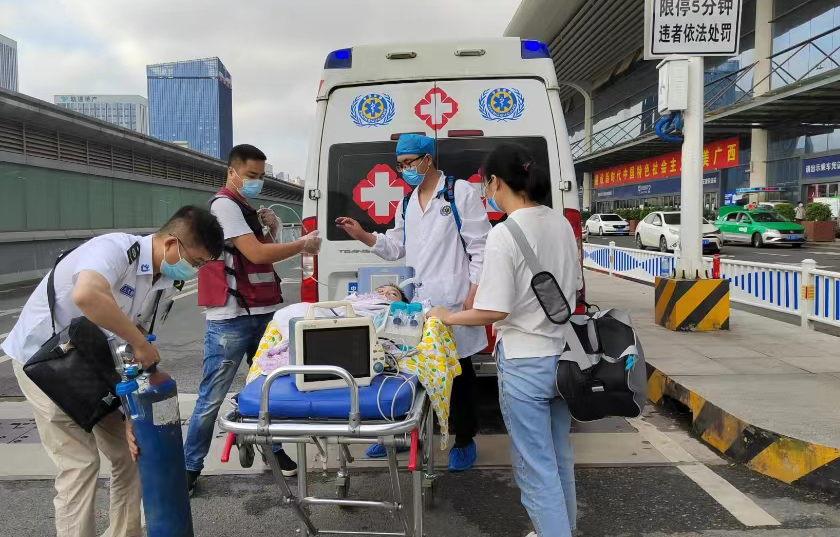 轮台县救护车出租公司